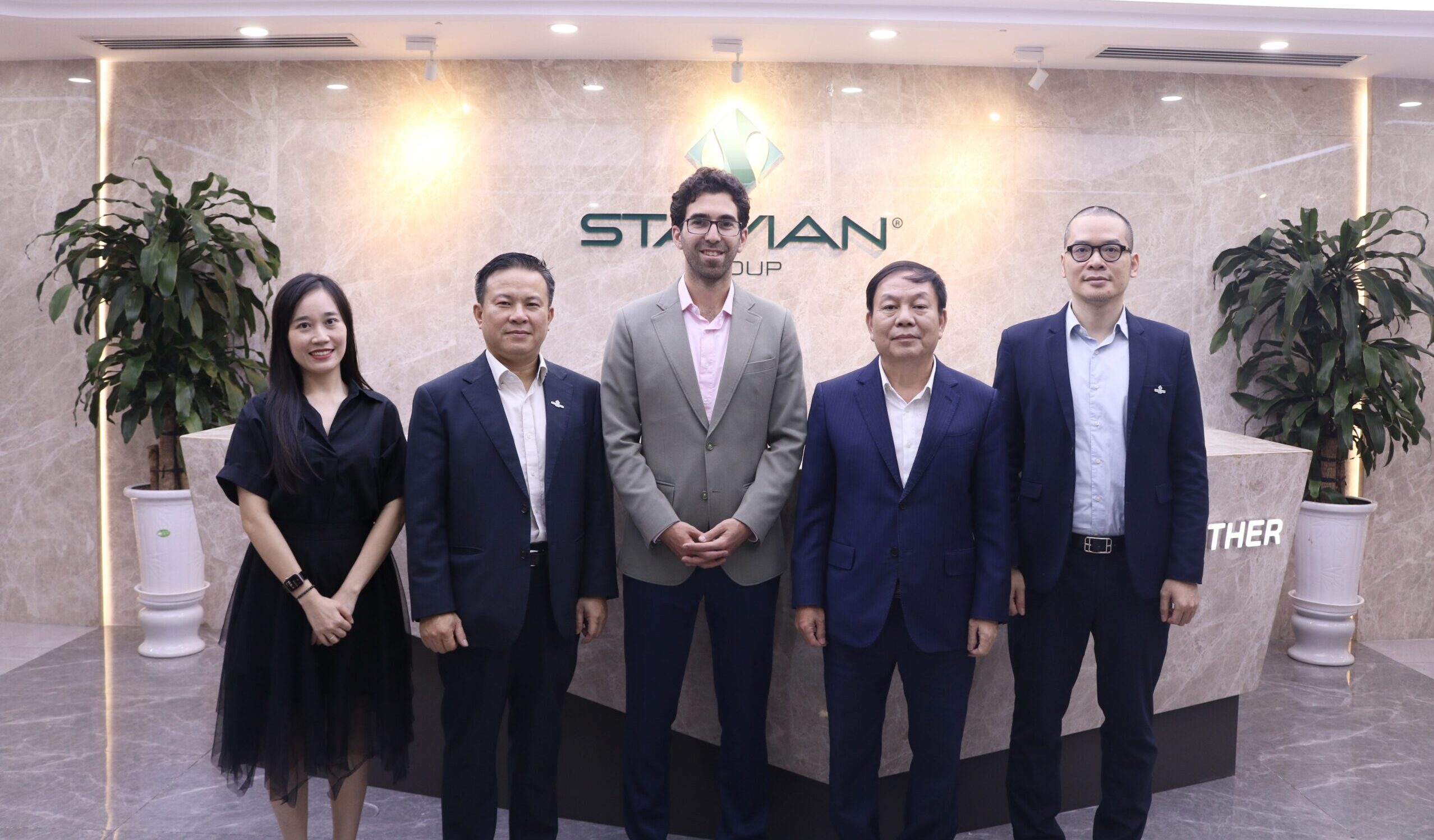 Tập đoàn Stavian trao đổi với chuyên gia RAND về phát triển hạ tầng siêu trí tuệ và hợp tác công nghệ Việt Nam – Hoa Kỳ